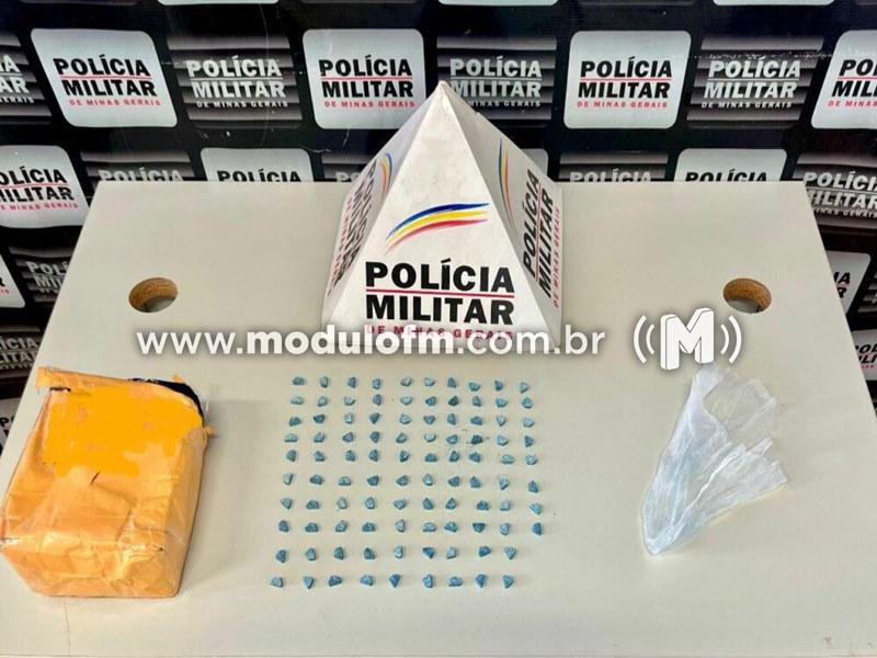 Operação de combate ao tráfico resulta na prisão de três pessoas com quase 100 comprimidos de ecstasy em Patrocínio