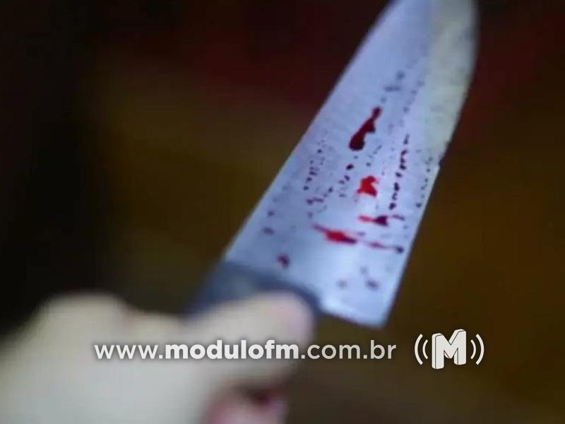 Homem ataca companheira com quase 30 facadas após descobrir traição em Patrocínio