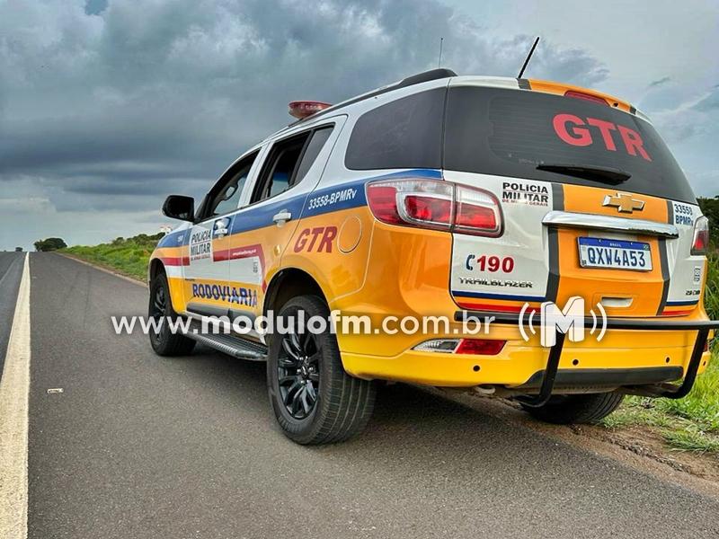 Polícia intercepta veículo com placas de Monte Carmelo em Patrocínio e prende três homens suspeitos de tráfico de drogas