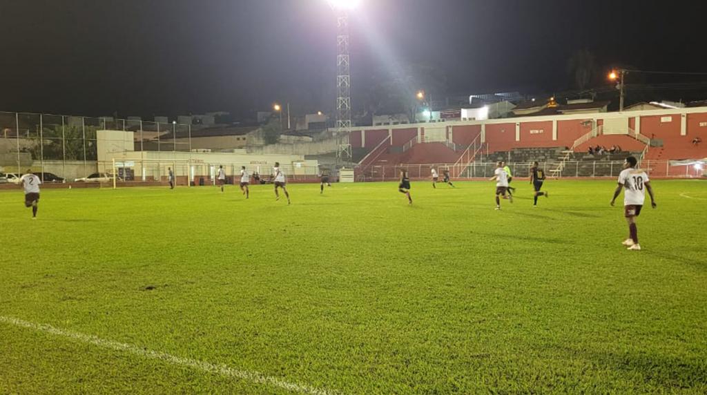 Macaúba Espetos e Porto Seguro decidem nesta sexta-feira o Campeonato Sub-42 de...