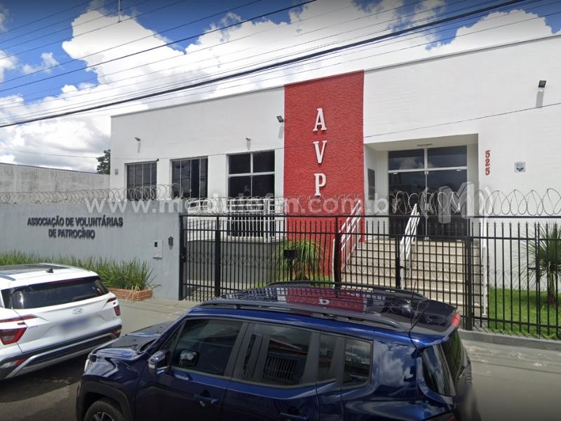 AVP realiza mais um bazar de roupas, calçados e...