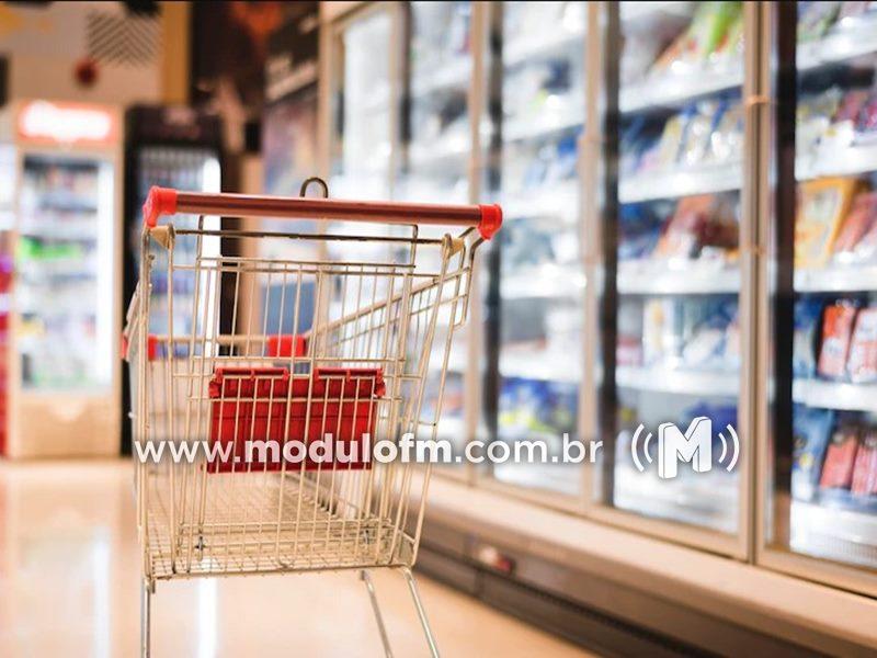 Homem foge após tentativa de furto em supermercado no centro de Patrocínio