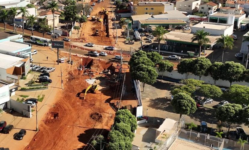 Obras da Avenida do Catiguá Tênis Clube têm previsão de estarem 80% prontas em até 20 dias