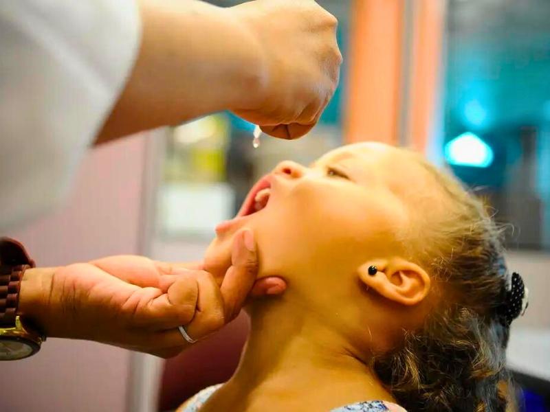 Pais têm até o próximo domingo para vacinarem os filhos contra a Poliomielite