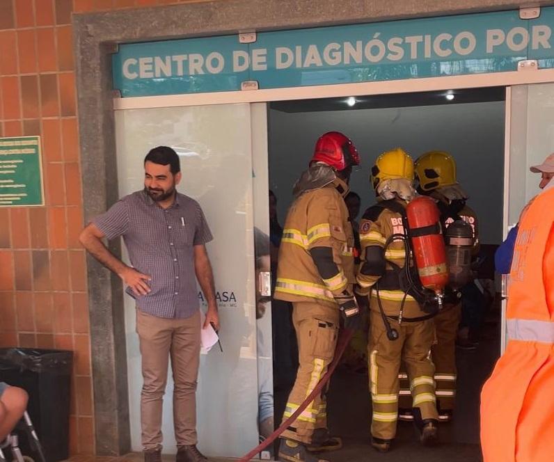 Corpo de Bombeiros realiza simulação de evacuação de emergência...