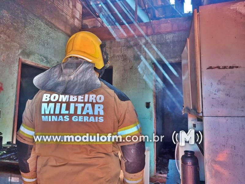 Homem é preso após incendiar casa e ameaçar companheira...