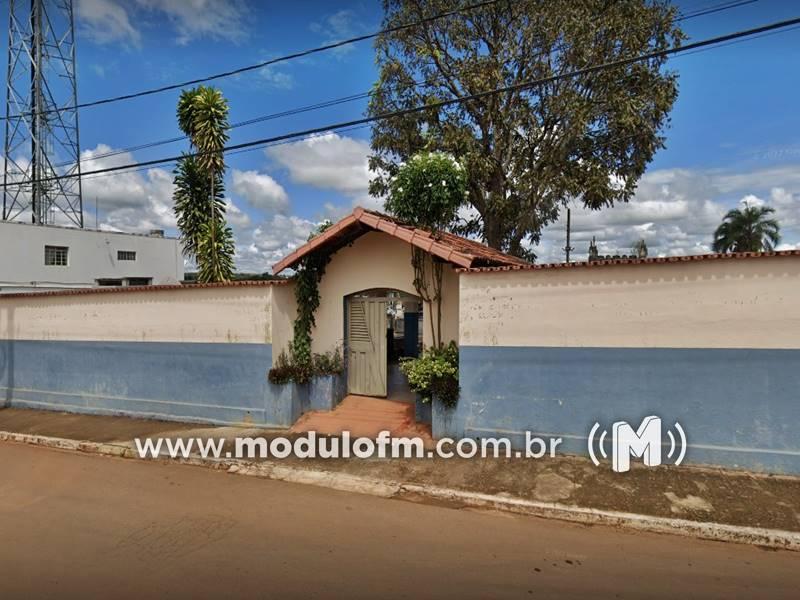 Menor de idade em motocicleta atropela e mata coveiro...