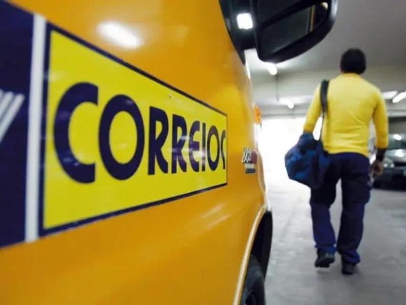 Correios anunciam concurso com 3.468 vagas e salários de até R$ 6,8 mil; contratações começam ainda neste ano