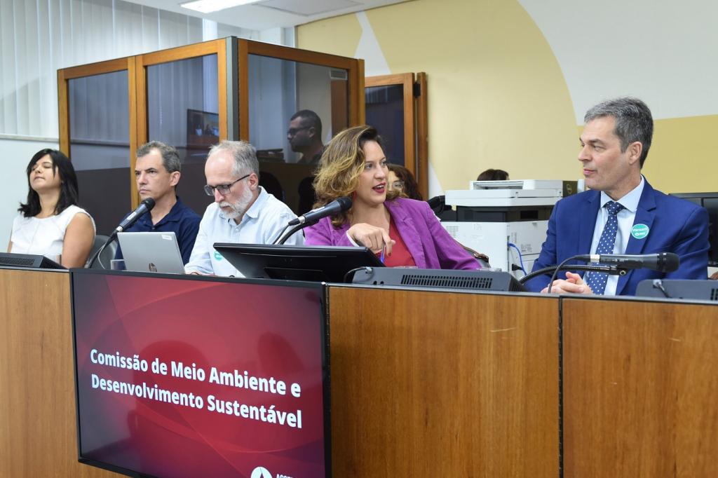 Instalação da Hidrelétrica Gamela, no Rio Paranaíba, em Coromandel,...