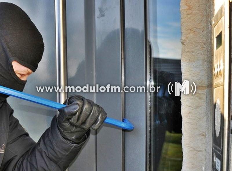 Homem é preso suspeito de invadir escola e furtar...