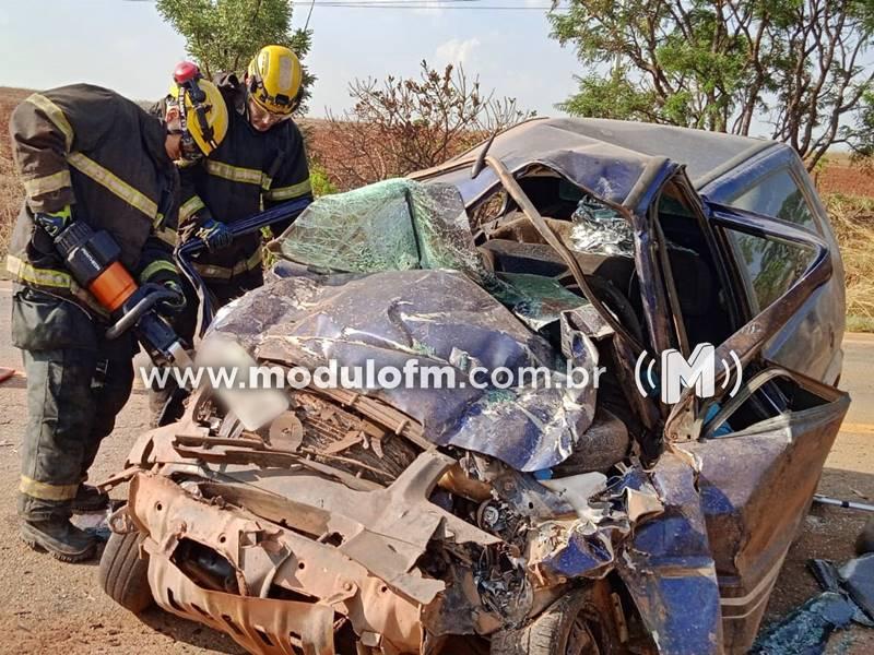 Motorista embriagado provoca acidente e deixa dois mortos na...