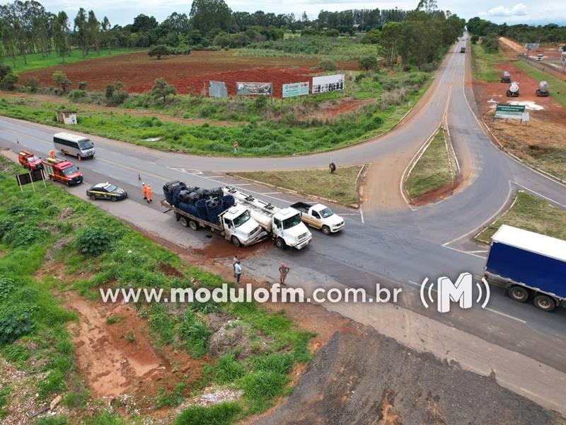 Acidente na BR-365 entre Patrocínio e Patos de Minas causa interdição parcial da pista por quatro horas