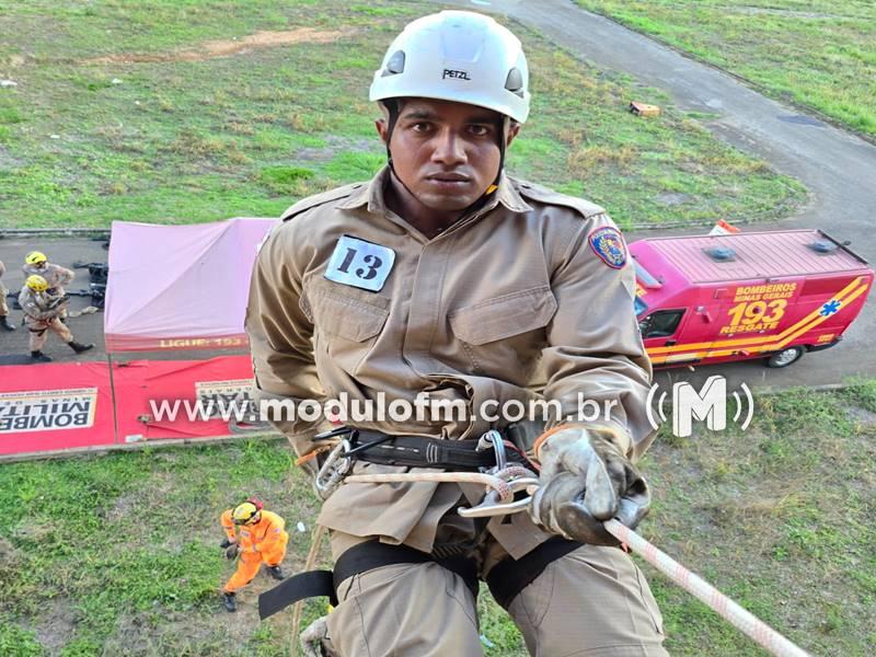 Imagem 6 do post Curso Tático Móvel recebe instruções de salvamento aquático e em altura pelo Corpo de Bombeiros de Patrocínio