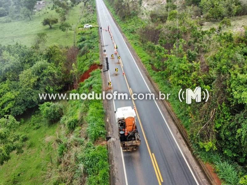 Desvio na MG-190 coloca ponte do Córrego Fundo em risco; rota alternativa pela MG-188 entre Patrocínio e Coromandel está cheia de buracos e causa transtornos