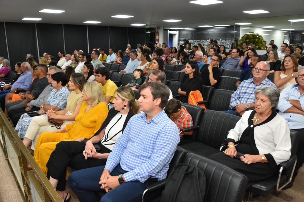 Imagem 5 do post Câmara de Patrocínio entrega títulos de cidadania a 14 homenageados em sessão solene