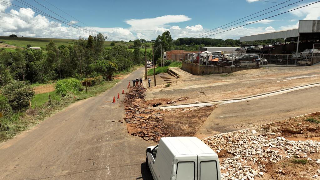 Imagem 2 do post Prefeitura de Patrocínio realiza tapa-buracos e manutenções em bueiros, praças e UBS's