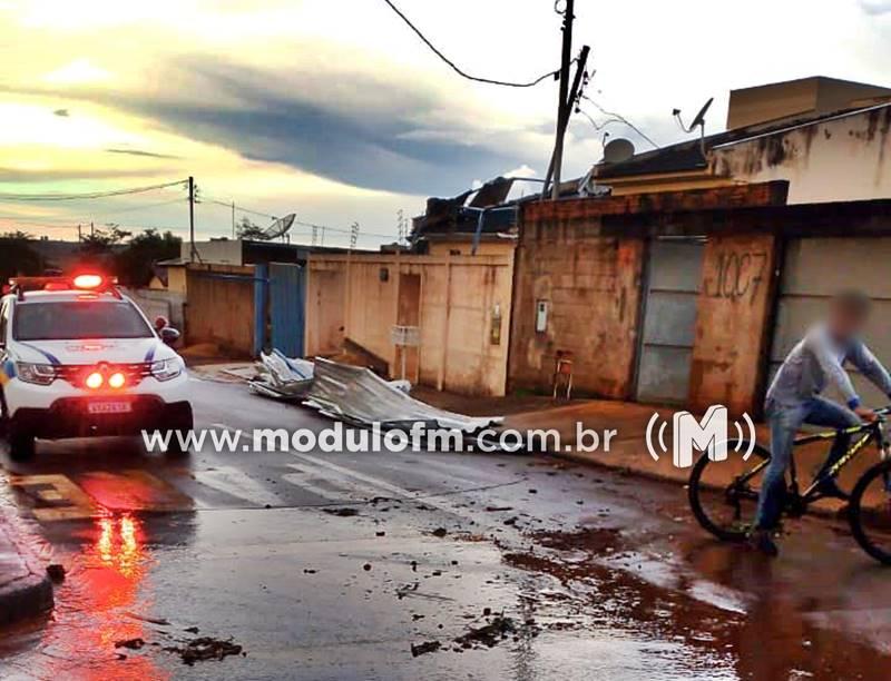 Imagem 1 do post Temporal com ventos fortes causa queda de árvores e transtornos em Patrocínio e região