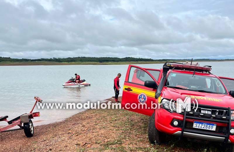 Imagem 2 do post Bombeiros entram no quinto dia de buscas por pescador desaparecido na represa de Nova Ponte em Patrocínio