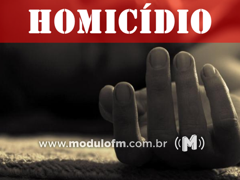 Madrugada de violência em Monte Carmelo: Homem é encontrado morto com facada no pescoço