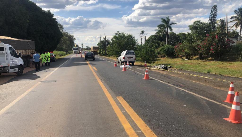 Acidente entre três veículos na BR-365, próximo a Patrocínio, tira a vida de homem de 31 anos