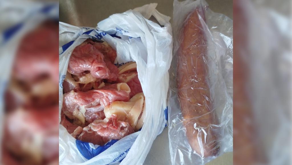Homem é detido após furtar carne em supermercado