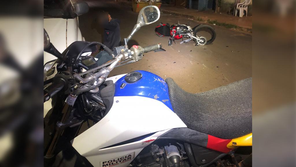 PM prende dois jovens por manobras perigosas durante operação de trânsito em Monte Carmelo