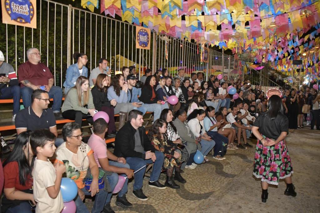 Imagem 7 do post Primeira noite do Arraiô Patrô 2025 atrai grande público e valoriza tradições juninas