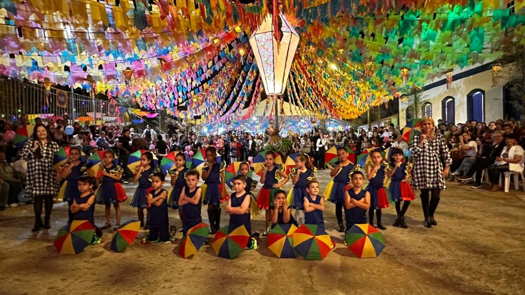 Imagem 16 do post Primeira noite do Arraiô Patrô 2025 atrai grande público e valoriza tradições juninas