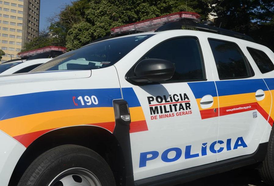 Dupla armada com facas assalta padaria em Patrocínio e leva mais de...