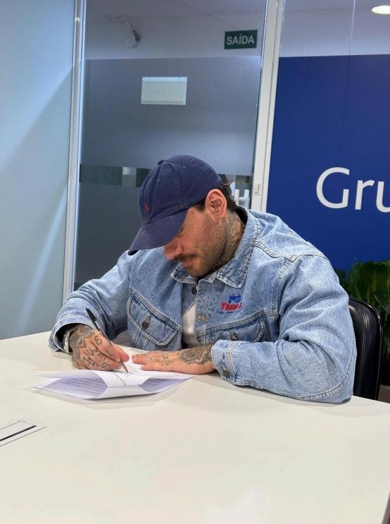 Imagem 1 do post Lucas Lucco anuncia lançamento de seu primeiro livro de poesias: 