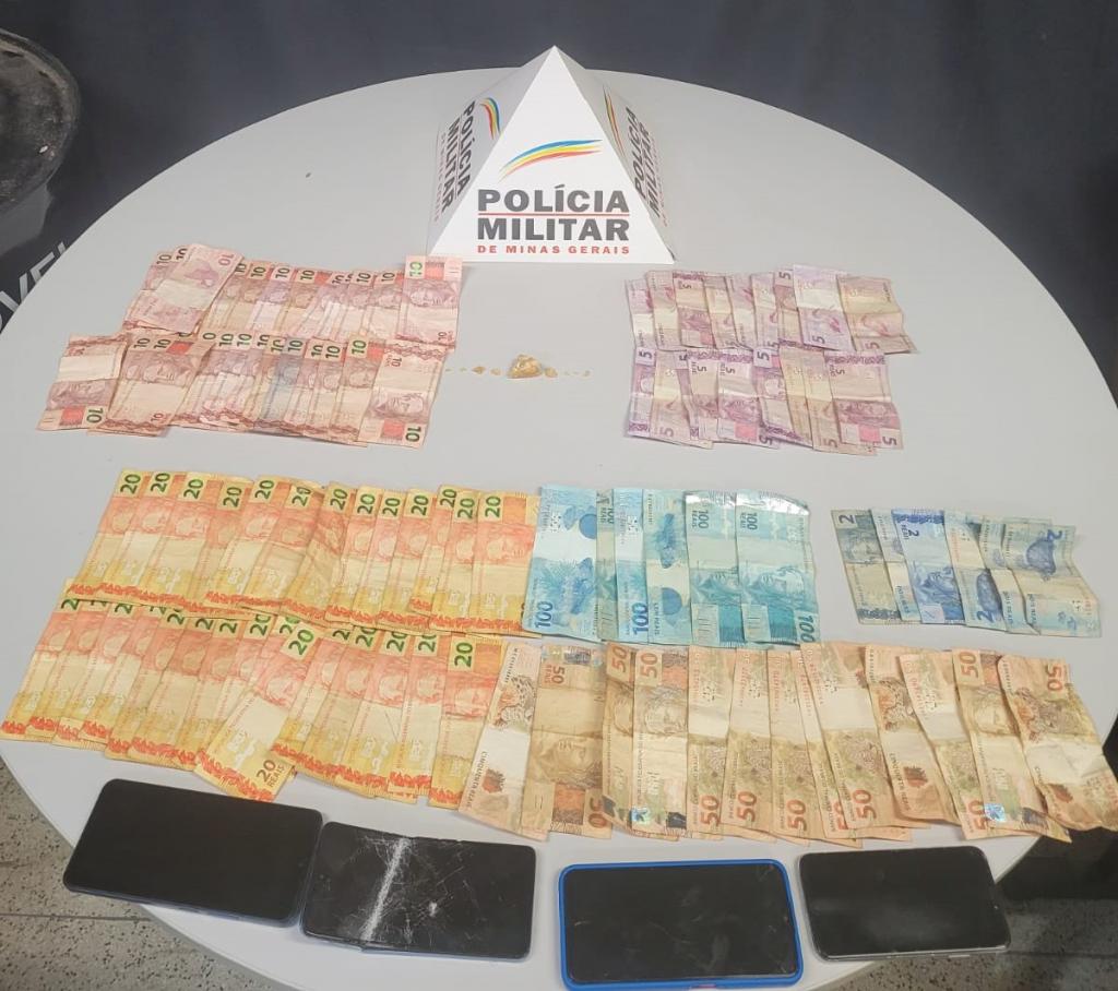 PM prende dois homens por tráfico de drogas no bairro Cruzeiro da Serra