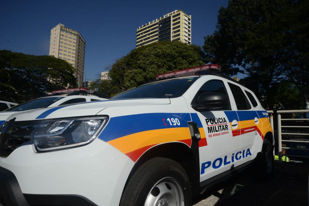 Foragida tenta enganar PM com identidade falsa e acaba presa em Patrocínio