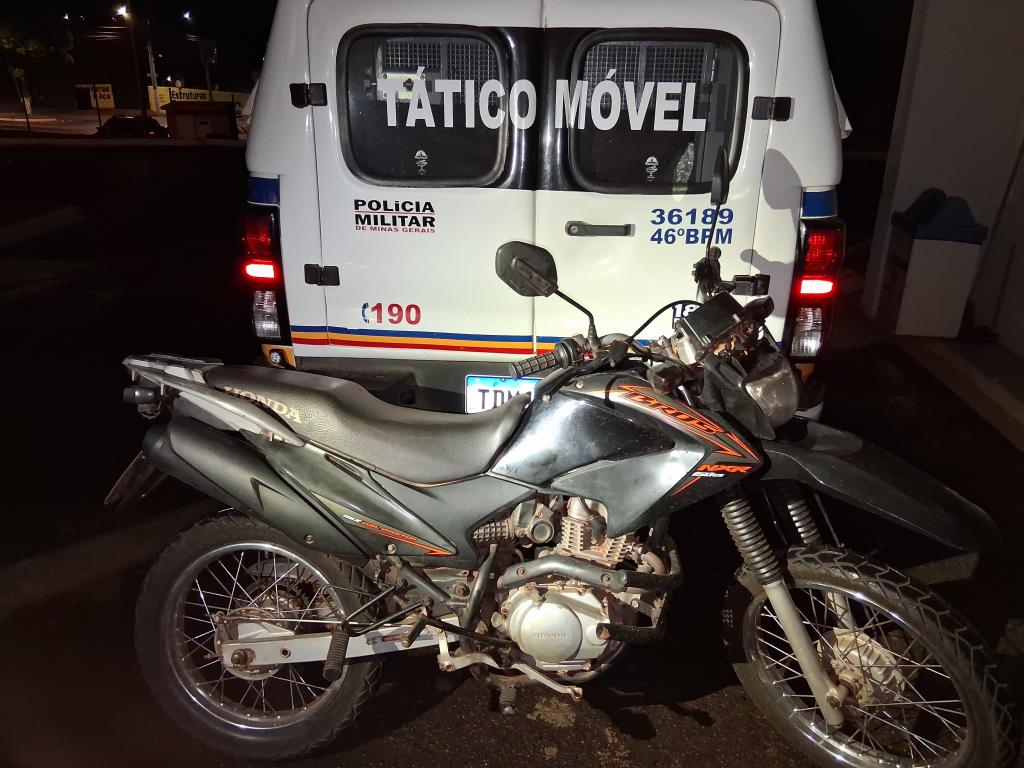 Moto furtada é recuperada e jovem é preso em Patrocínio Moto furtada é recuperada e jovem é preso em Patrocínio