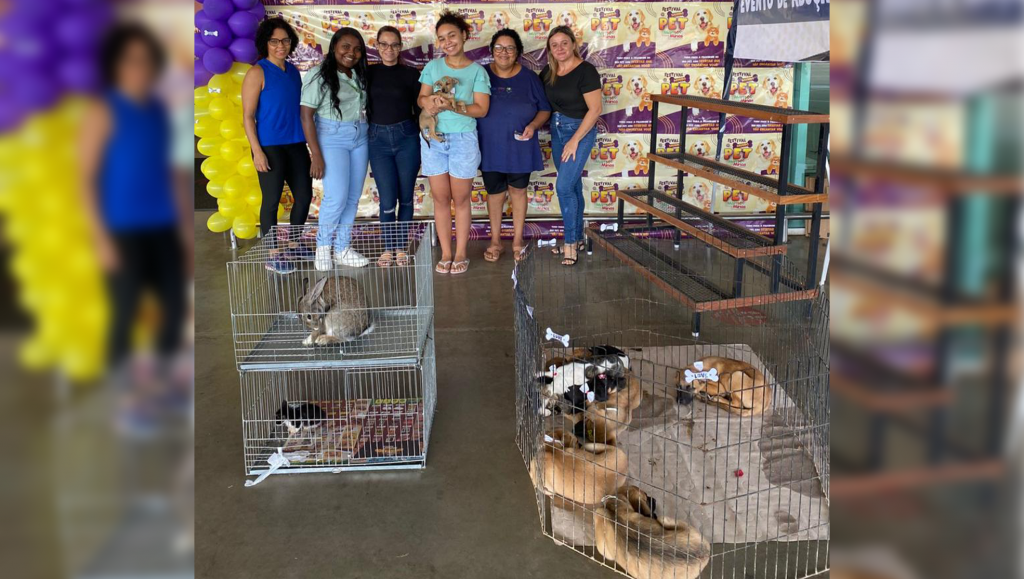 Patrocínio participa da 4ª edição do Evento de Adoção de Cães e Gatos do Mart Minas