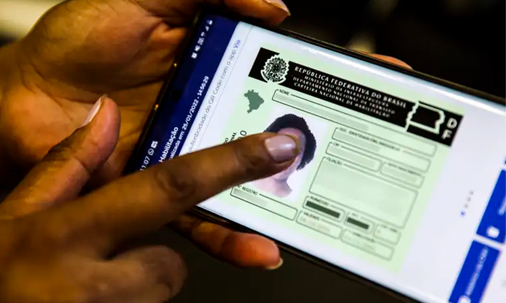 Mais de 35 mil motoristas de Minas Gerais têm...