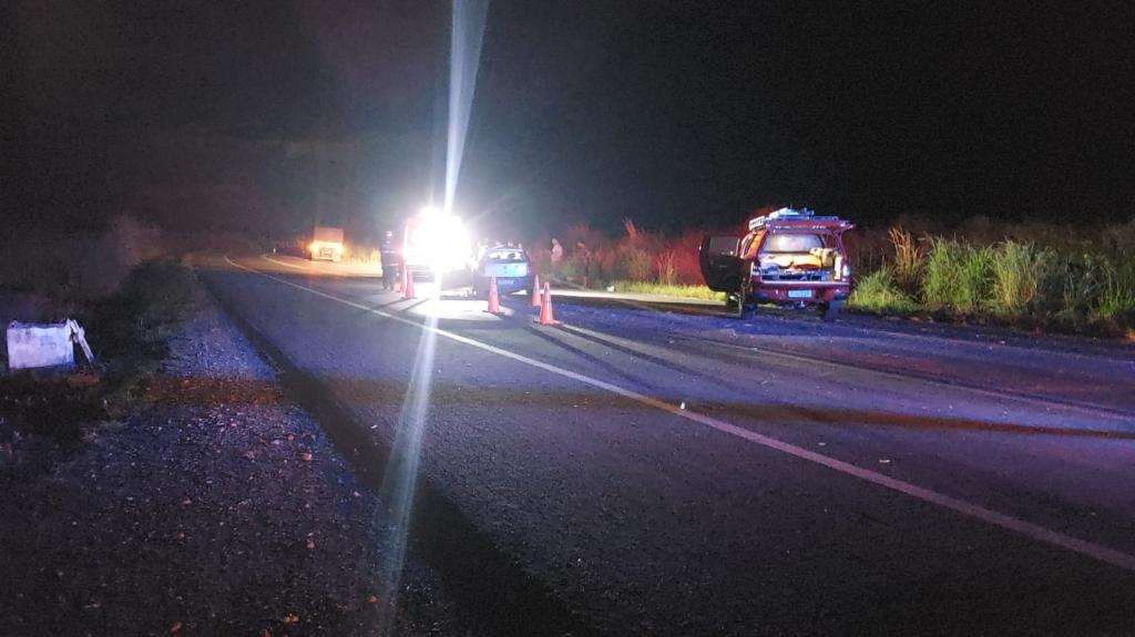 Imagem 4 do post Colisão entre carreta e carro deixa motorista preso às ferragens na BR-146, em Patrocínio
