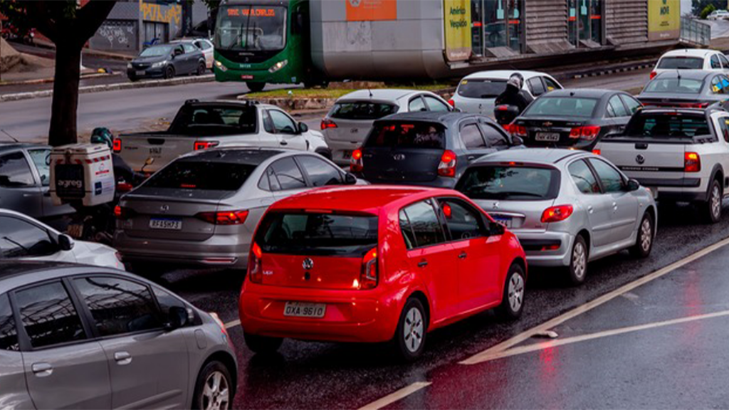 Decreto libera escolha de empresa para fabricação de placas em Minas Gerais