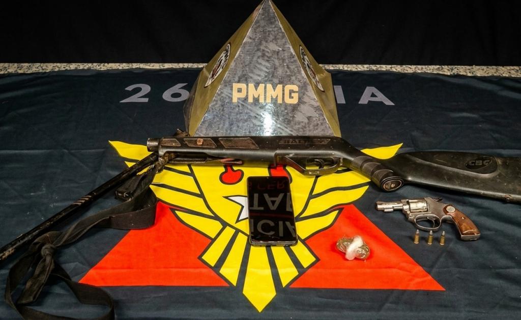 Jovem é preso com drogas e armas durante operação no bairro Manoel Nunes