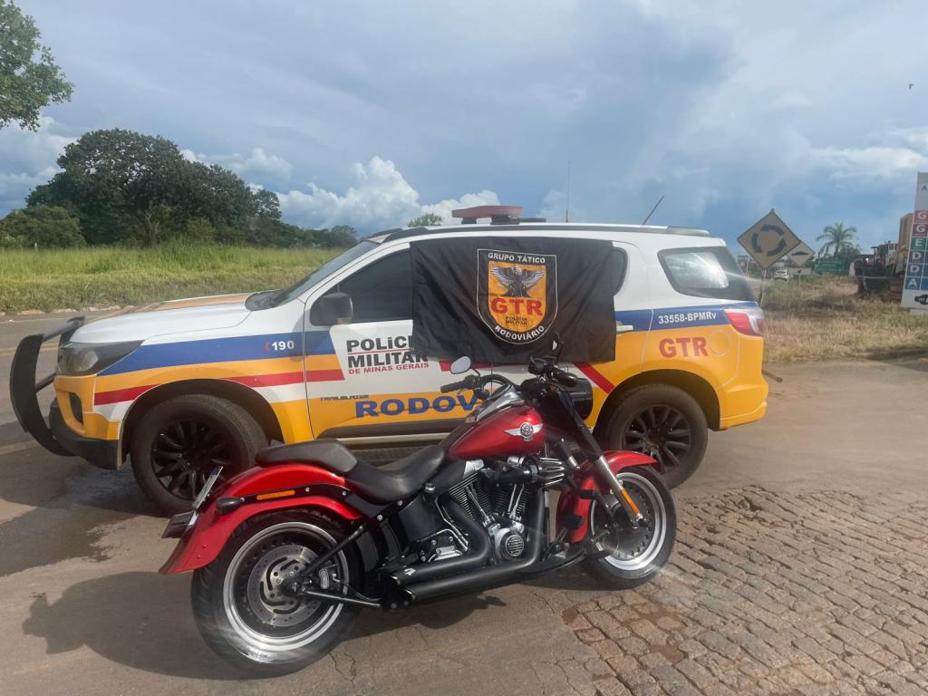 Motocicleta Harley-Davidson é apreendida na MGC-354 e condutor é...