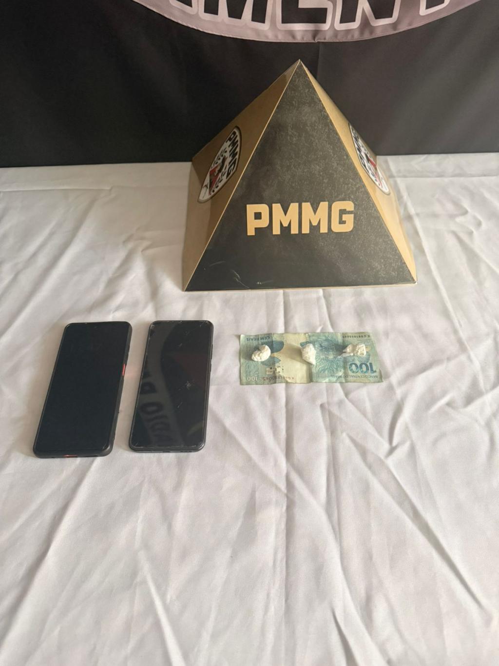 Polícia Militar prende dois autores por tráfico de drogas no bairro Morada Nova