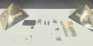 Jovem é preso e adolescentes são apreendidos com drogas no bairro Ouro Preto, em Patrocínio