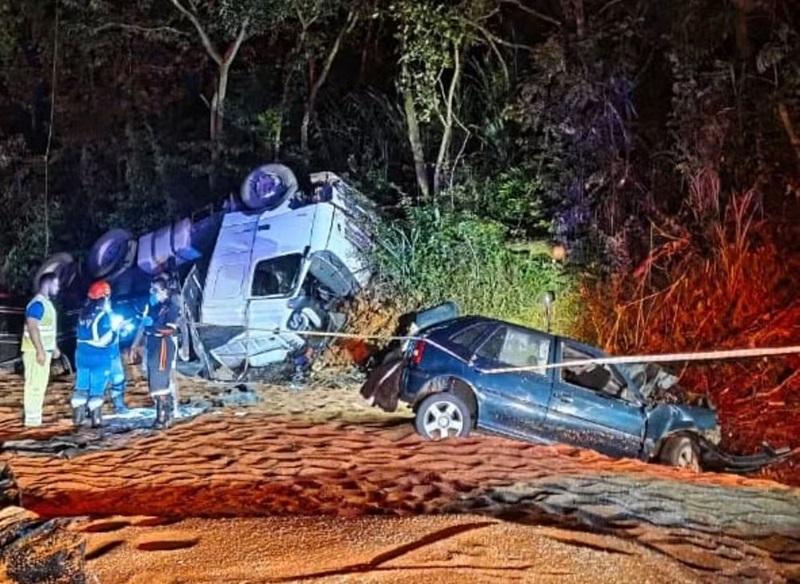 Mãe e filho de Patrocínio morrem em grave acidente...