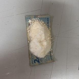 Imagem 1 do post Três são presos por tráfico em Coromandel; drogas e materiais são apreendidos