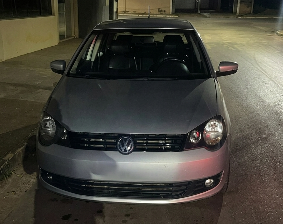 Após furto, cerco policial na região termina com carro recuperado e dupla presa na BR-365