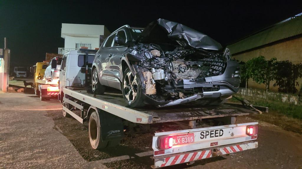 Imagem 1 do post Foragido é preso após perseguição e apreensão de drogas na BR-365, em Monte Carmelo