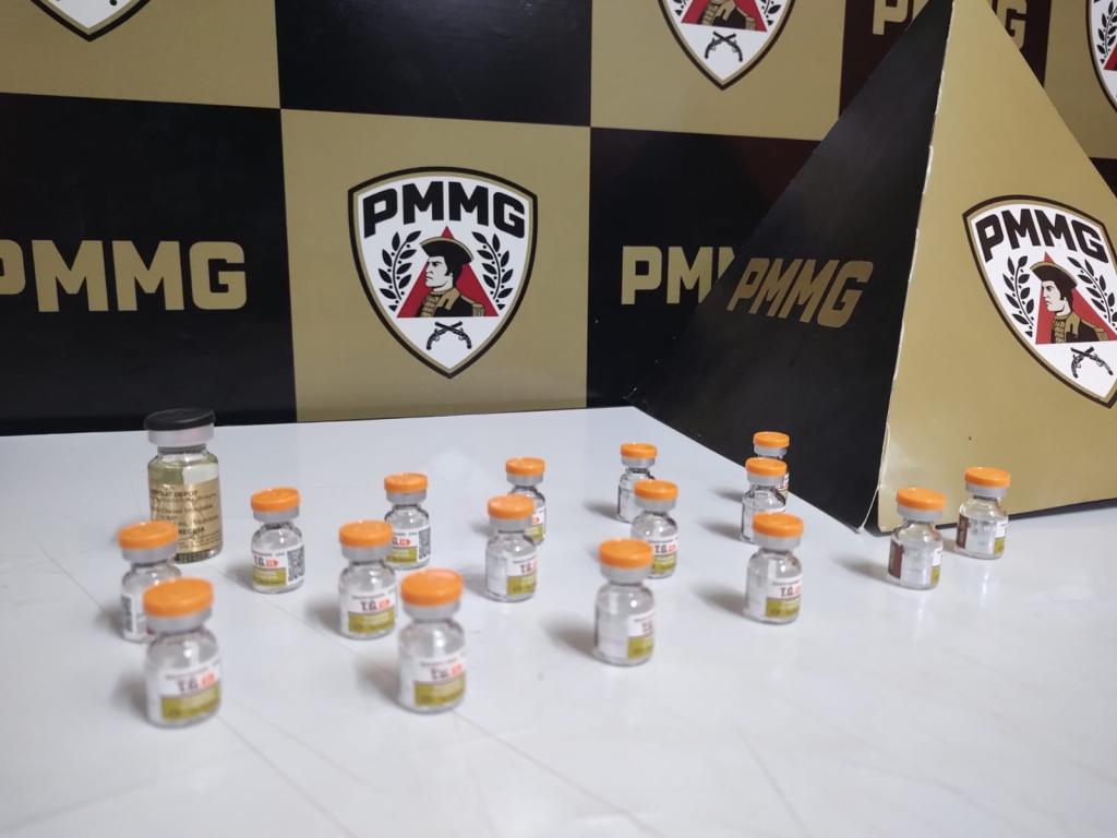 Homem é preso com medicamentos irregulares durante abordagem na...