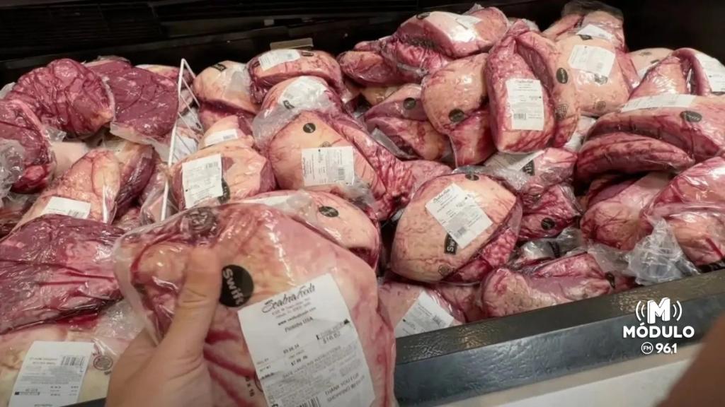 Polícia Militar prende homem após furto de picanha em...